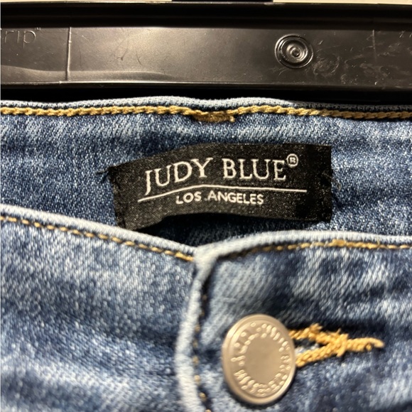 Judy Blue Distressed Boyfriend Jeans Straight Fit, Size 16W - Picture 2 of 3